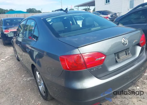 2011 Volkswagen Jetta 2.0L Tdi from USA, damaged, VIN 3VWLL7AJ0BM071815